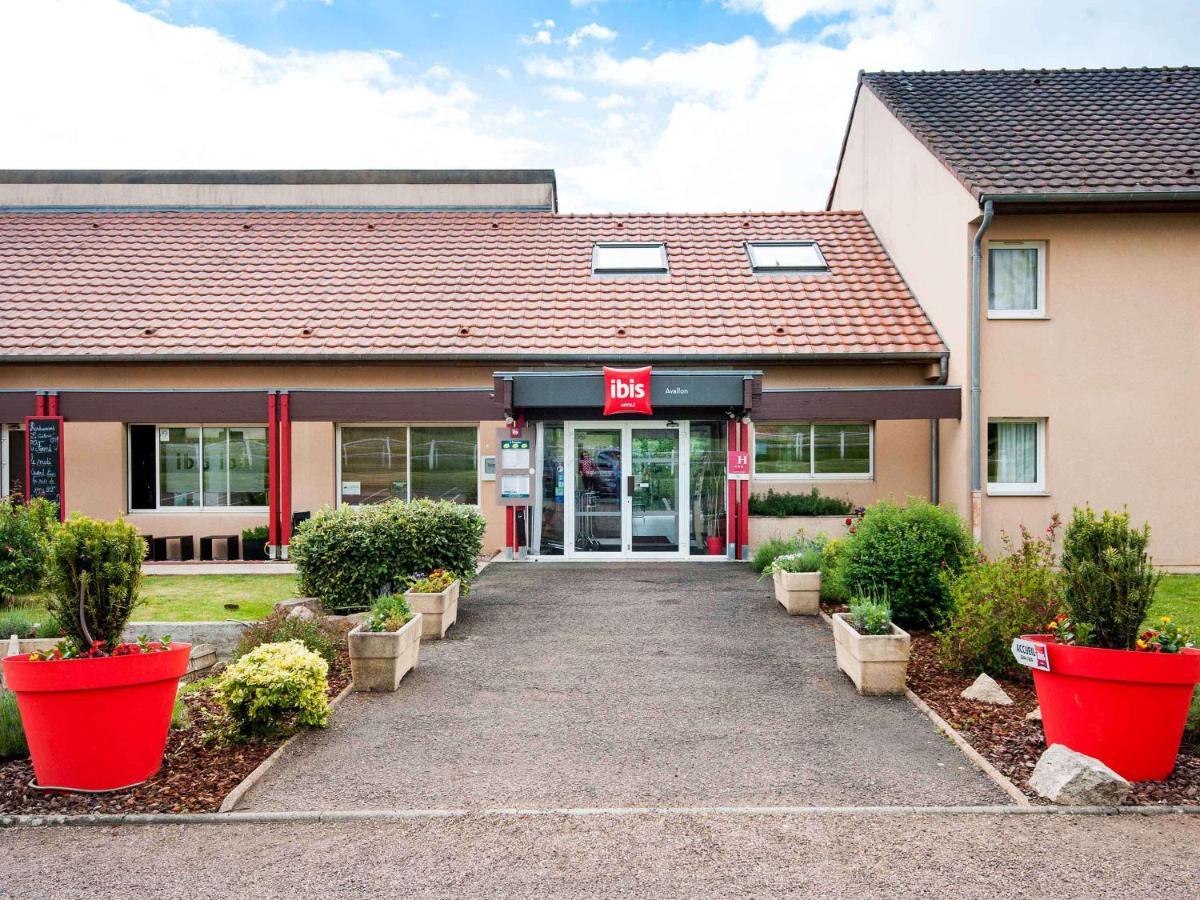 Ibis Avallon Magny  Exterior foto